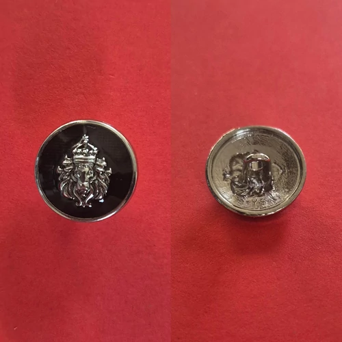 Alulvarrós fém gomb 28-os méret